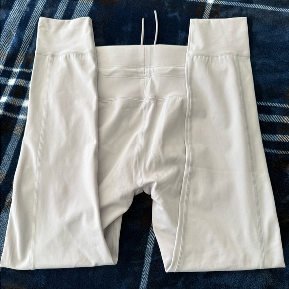 Vuori Women’s Daily Pocket Legging Size M - Picture 8 of 9